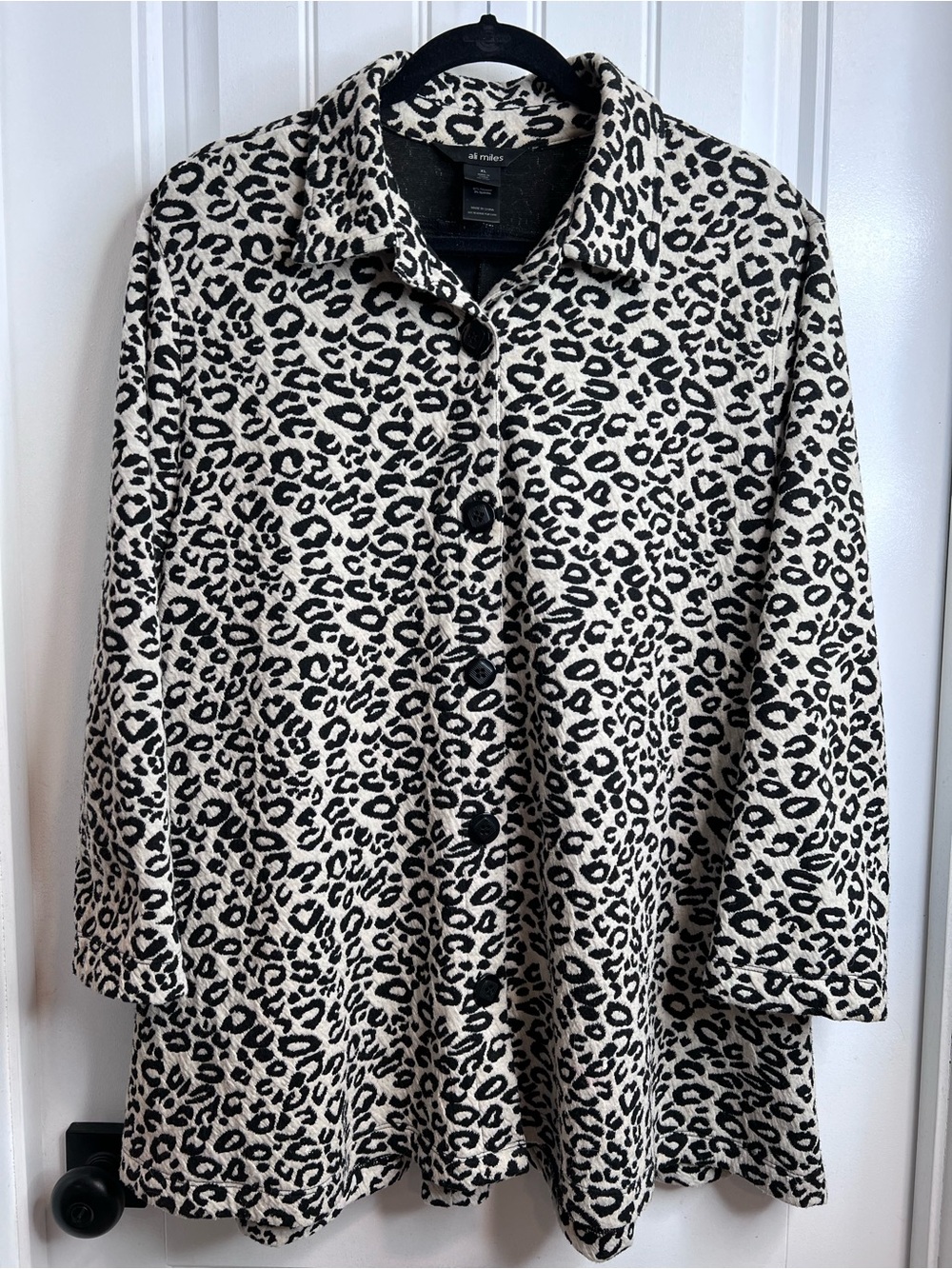 Ali Miles Black & Cream Leopard Print‎ Zipper Back Design Swing Coat. Size XL.